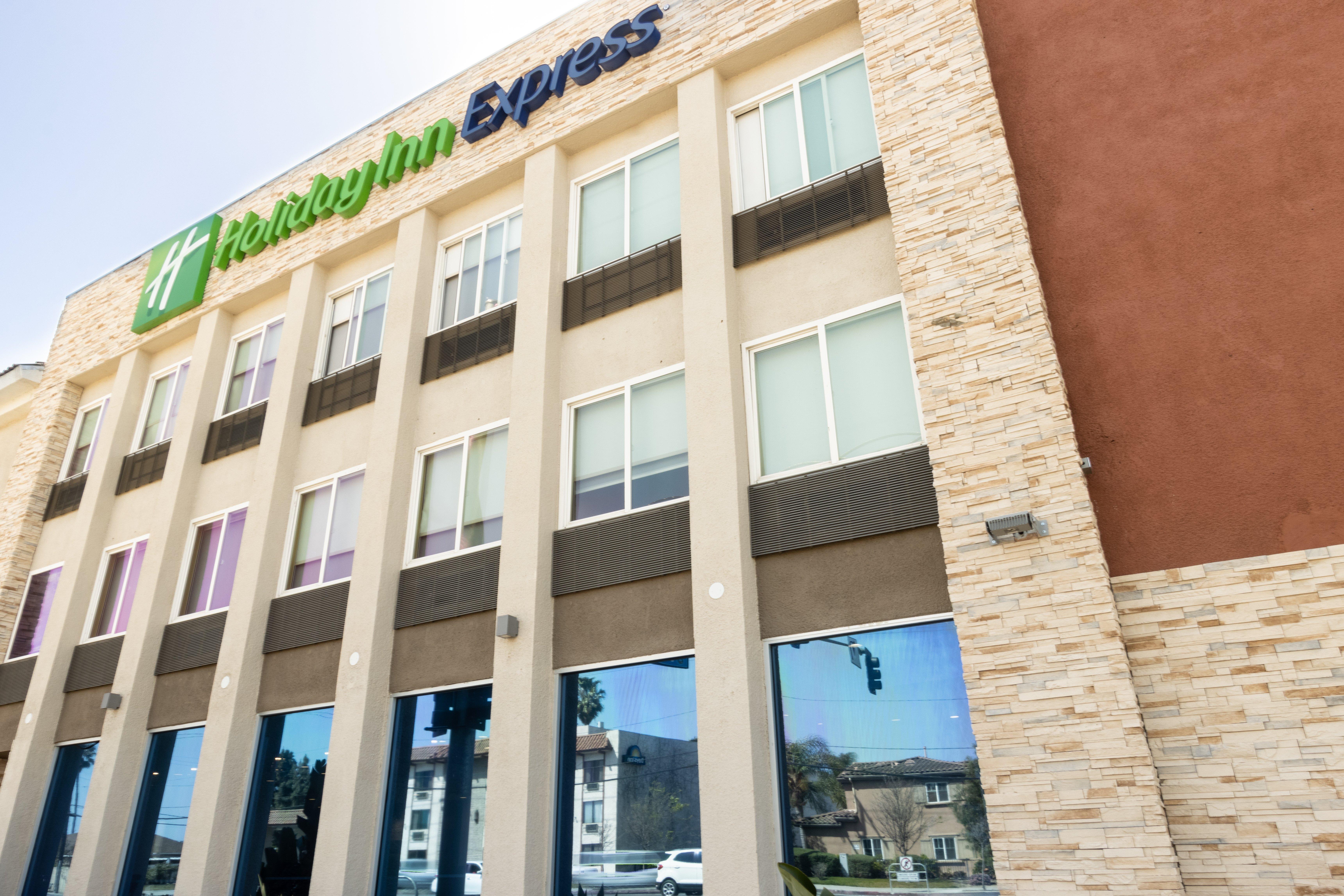 Holiday Inn Express - Anaheim West Exterior photo