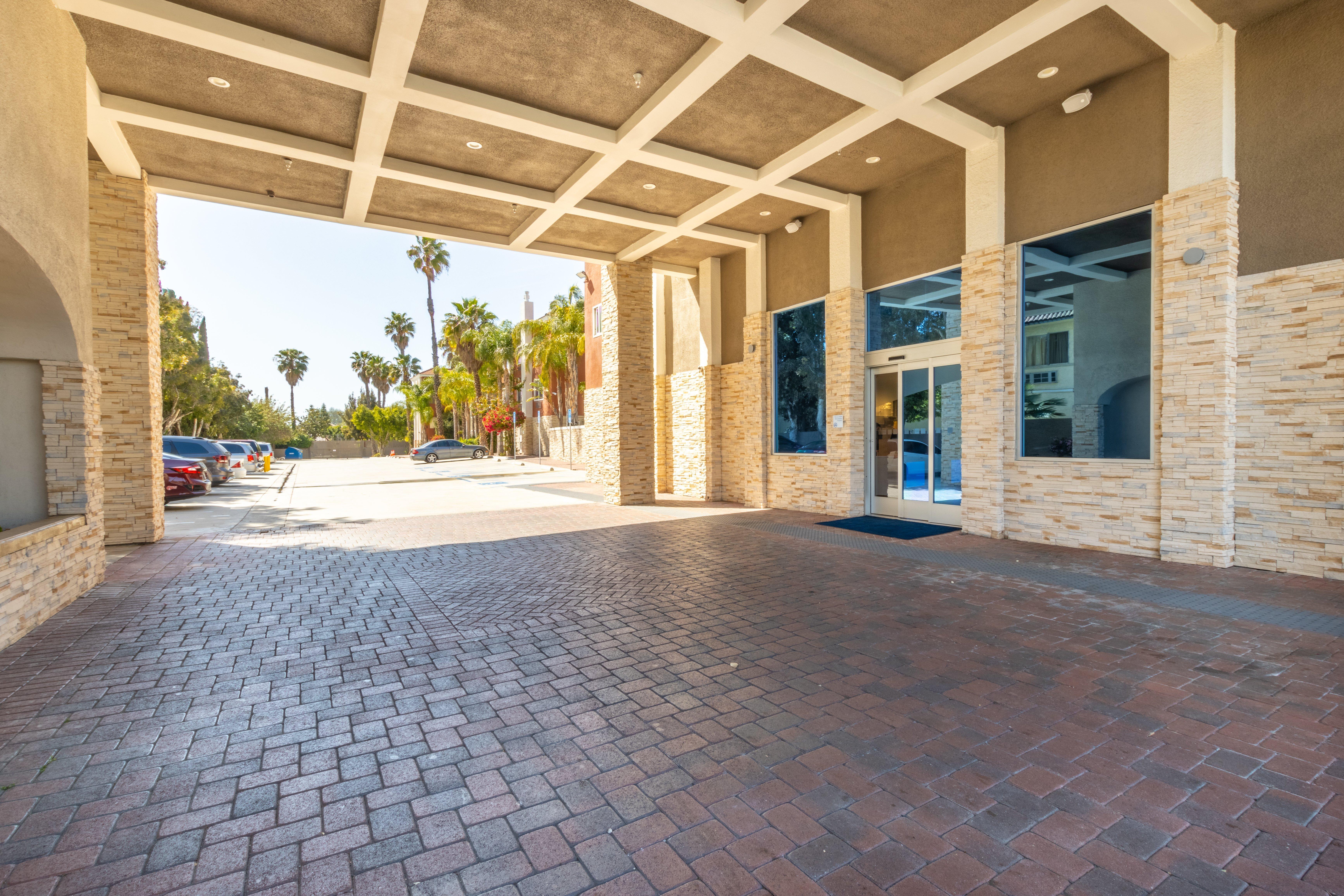 Holiday Inn Express - Anaheim West Exterior photo
