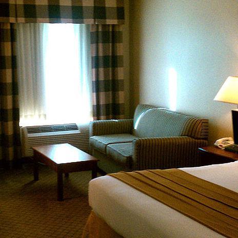 Holiday Inn Express - Anaheim West Room photo